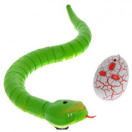 Змія з пультом управління ZF Rattle snake зелена